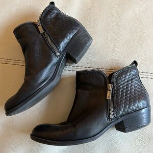 Lucky Brand Barlina Ankle Bootie